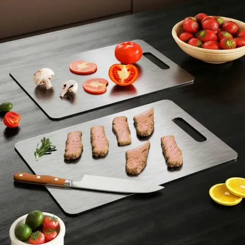 Superficie in titanio del tagliere Katuchef